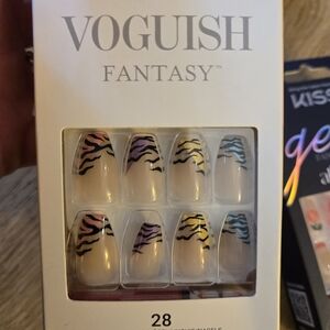 Voguish Fantasy Zebra Print Press-On Nails